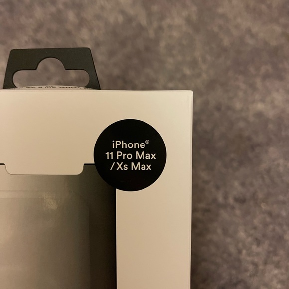 11ProMax Screen Protector - Picture 3 of 6